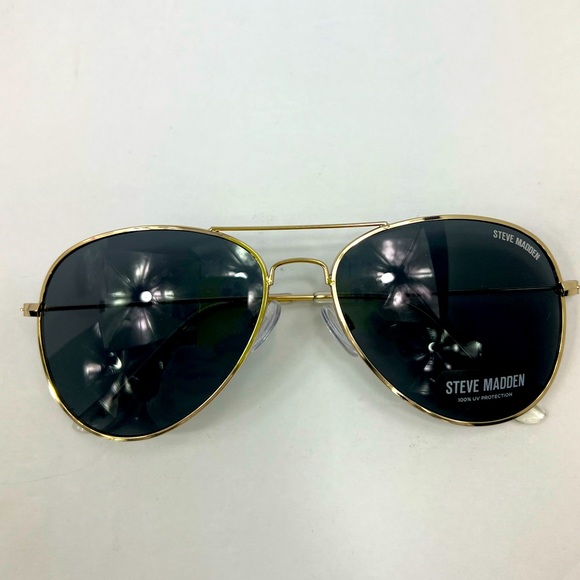 STEVE MADDEN GREY AVIATION WITH GREY TINTED LENSES, HOLD METAL FRAME - Picture 11 of 12